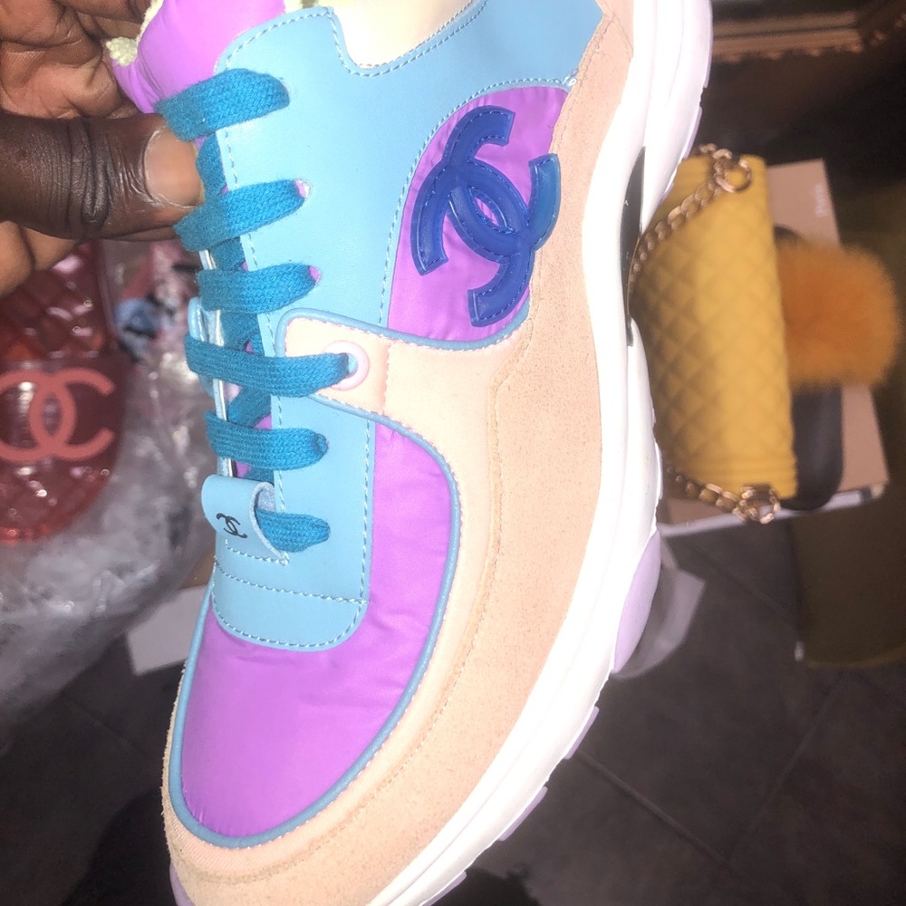Sneakers